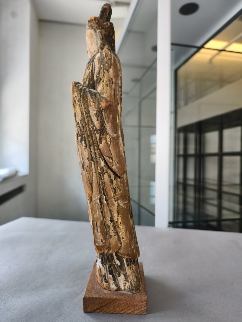 TWO WOOD FIGURES OF BODHISATTVAS - 图16