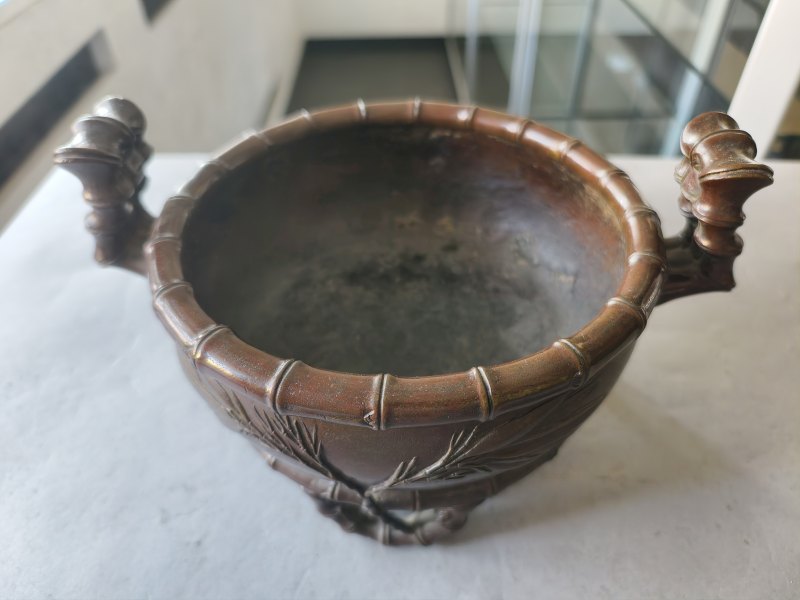 A well cast bronze incense burner with bamboo decoration in relief - 图11