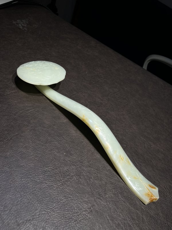 清乾隆 白玉雕福寿三多纹如意（原装老锦盒） - 图8