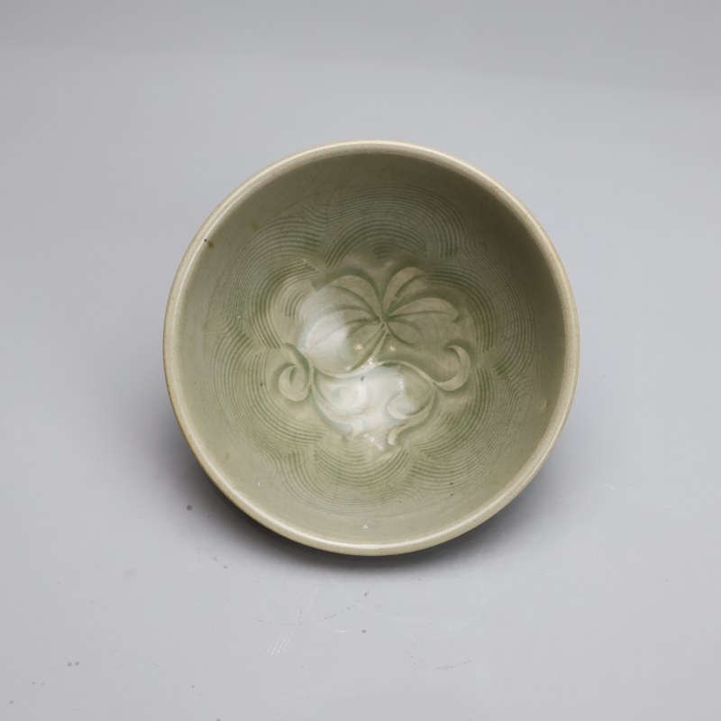 明代 青釉落花流水盏 - 图8