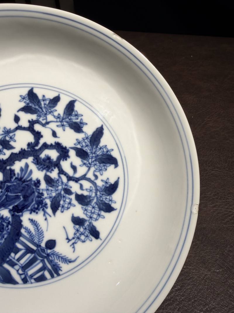 清康熙 仿成窑青花树石栏杆花卉纹盘 - 图13