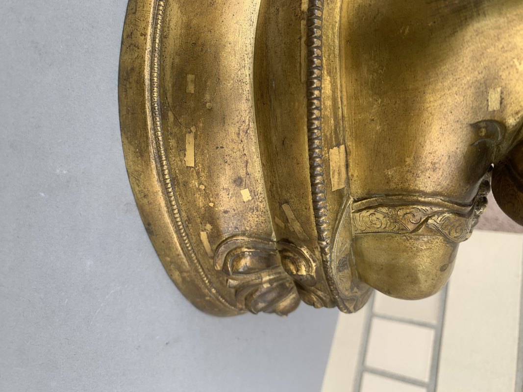 A large parcel gilt-bronze figure of a lama - 图10