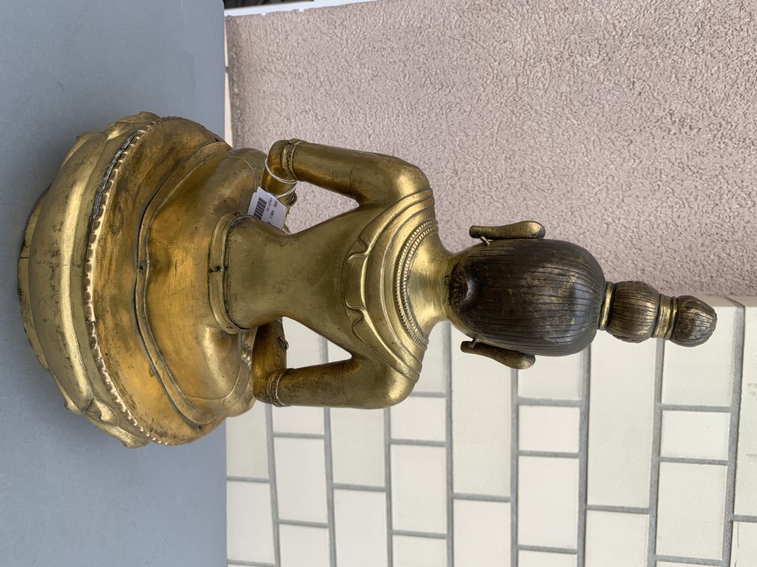 A gilt-repoussé figure of Amitayus - 图8
