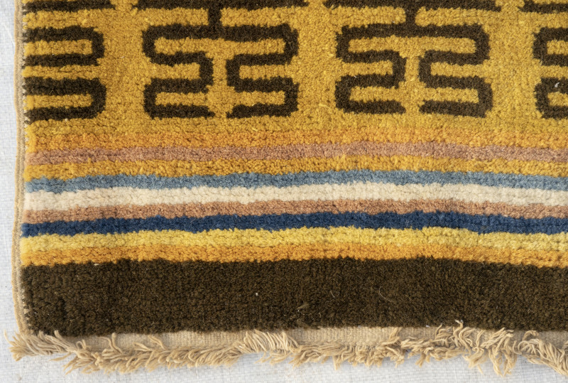 A pillar rug - 图2