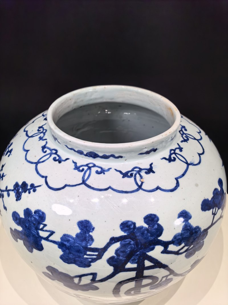 明嘉靖 青花福禄寿纹大罐 - 图7
