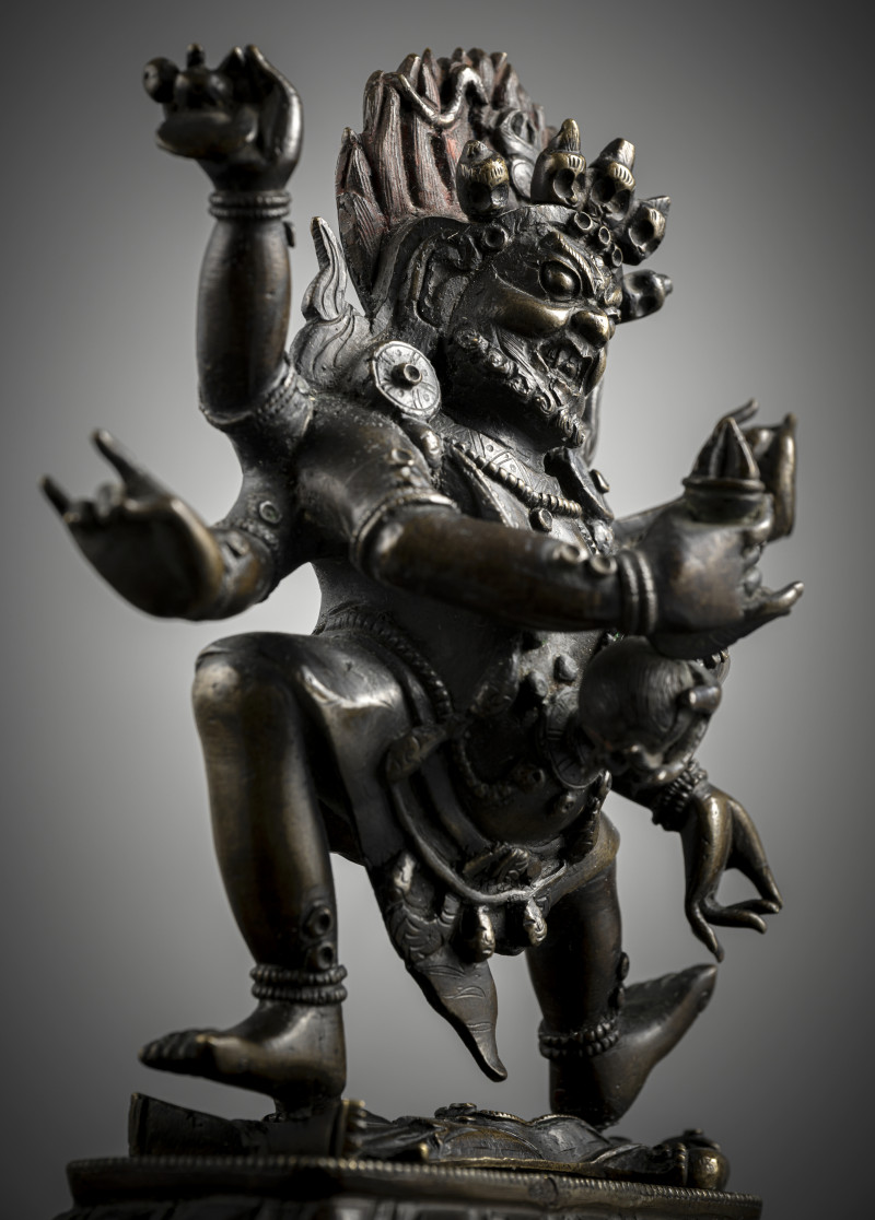 A bronze figure of Sadbhujamahakala - 图5