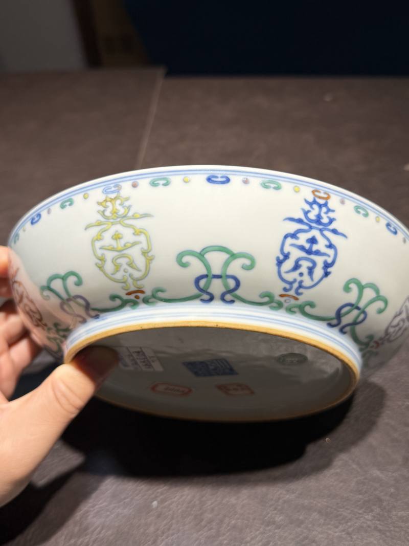 清乾隆 青花斗彩寿字纹盘 - 图16
