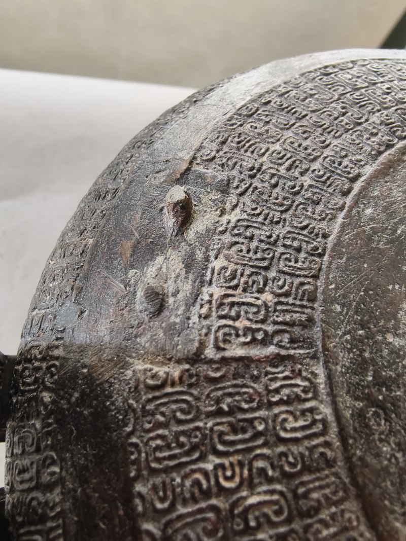 Three-legged bronze food vessel "ding" type - 图24