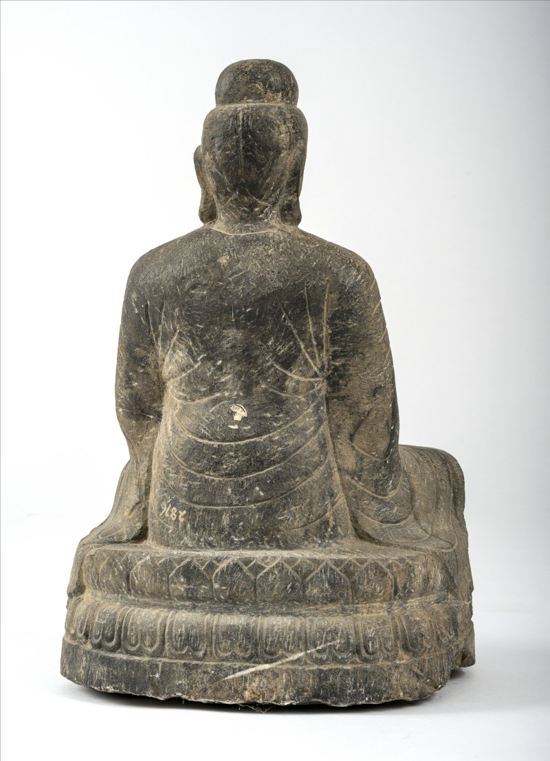 A LIMESTONE FIGURE OF BUDDHA SHAKYAMUNI - 图4