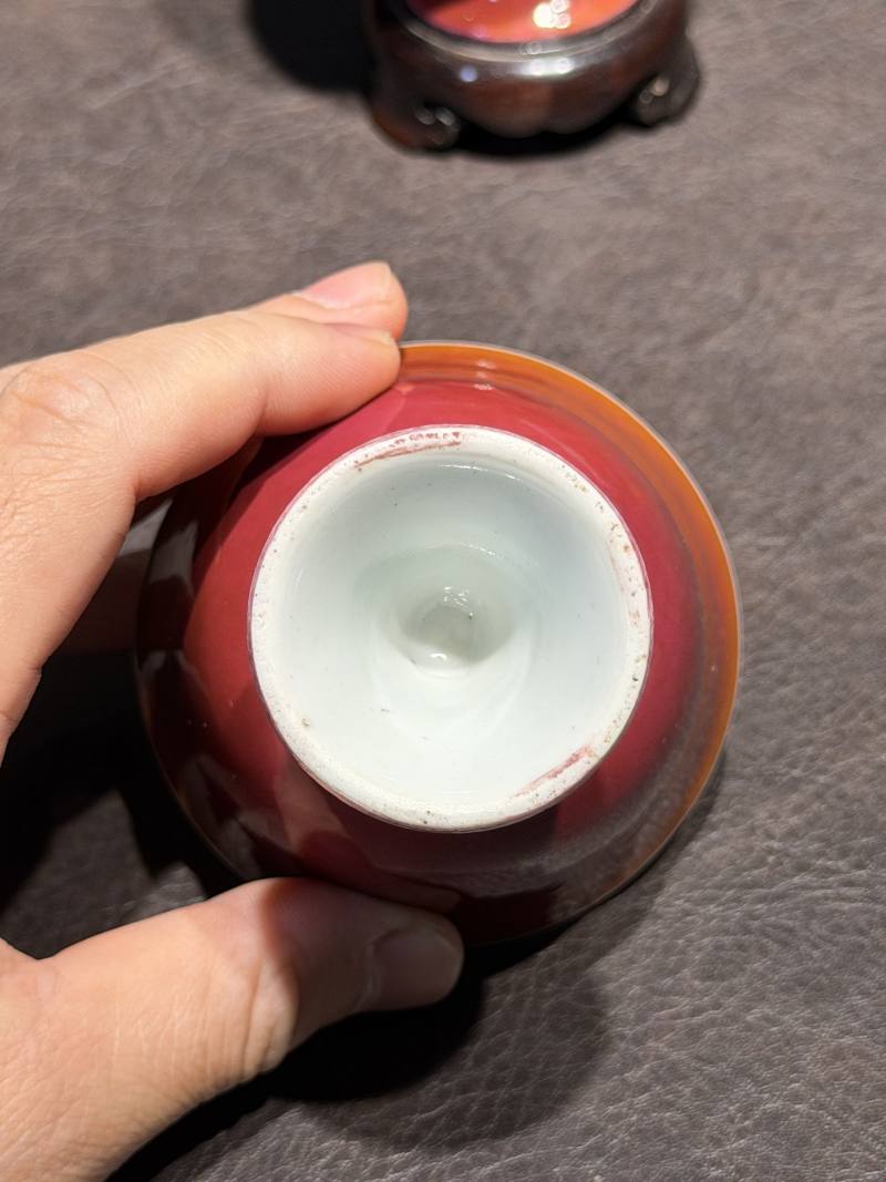 清雍正 胭脂釉高足杯一对（配木座） - 图12