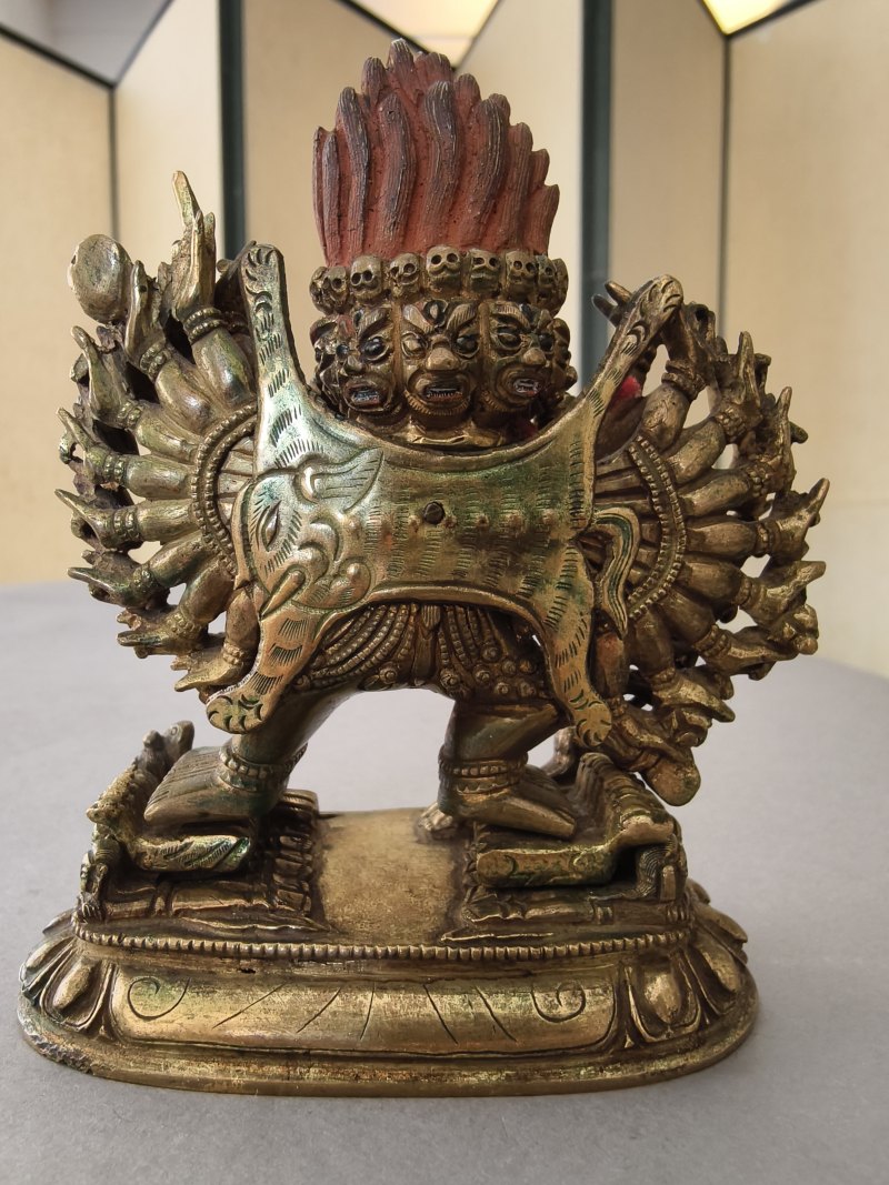 A GILT-BRONZE FIGURE OF VAJRABHAIRAVA - 图23
