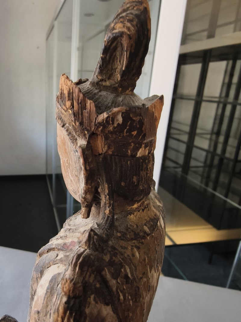 TWO WOOD FIGURES OF BODHISATTVAS - 图17