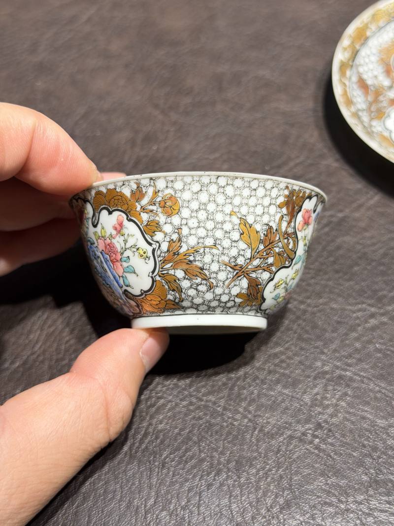 清雍正 广彩花鸟图杯碟一套 - 图8
