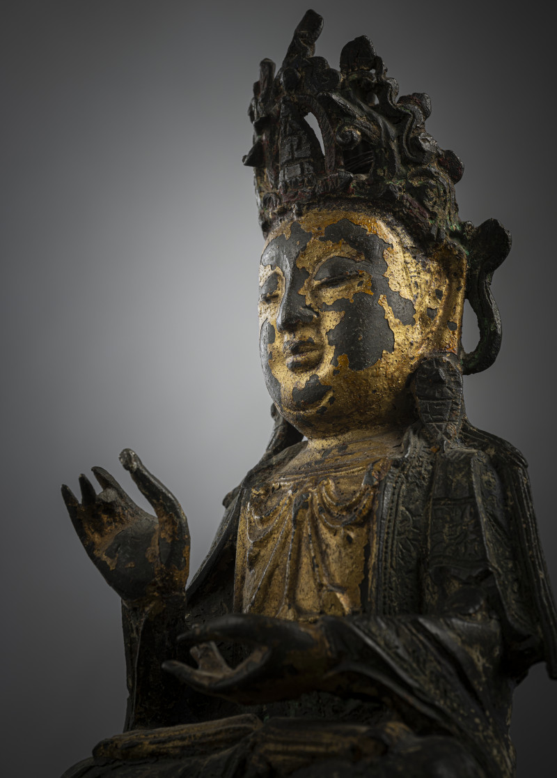 A part-gilt bronze of seated Guanyin - 图4