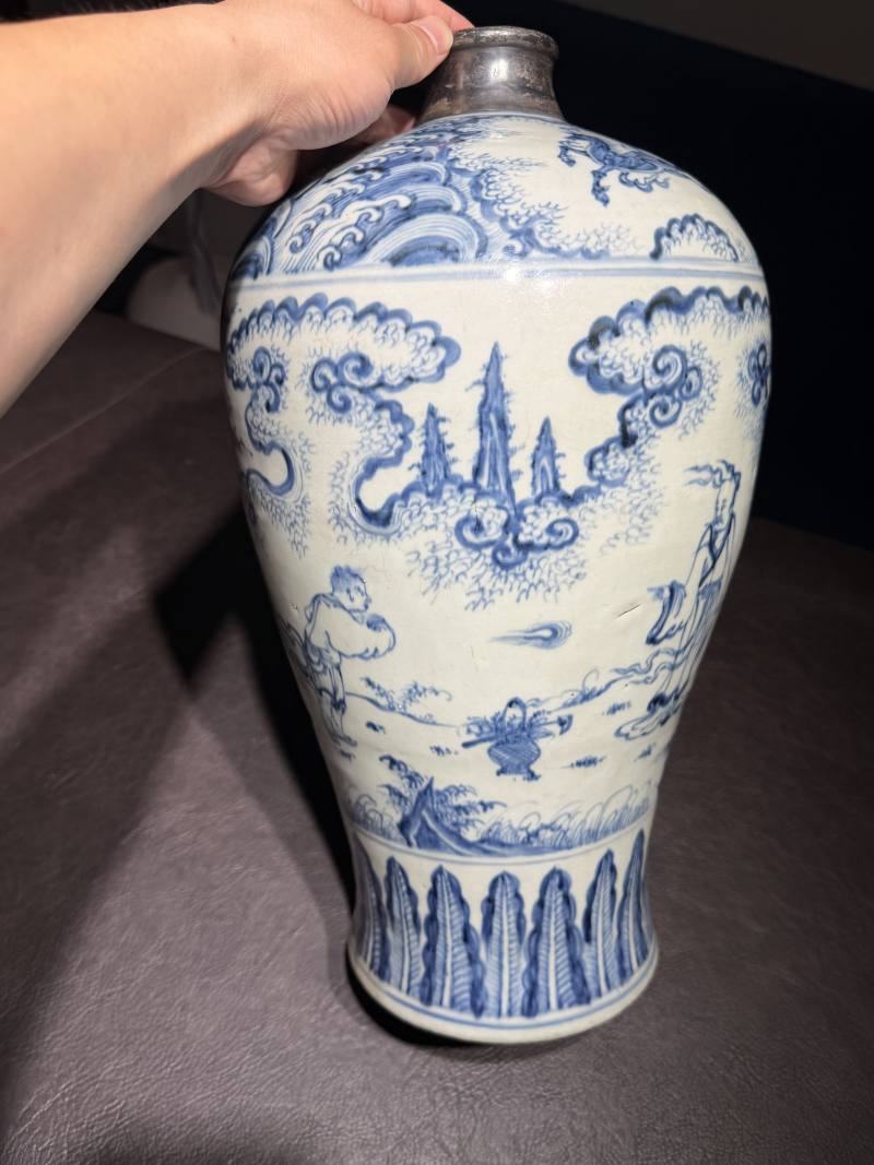 明空白期 青花携琴访友图梅瓶 - 图9