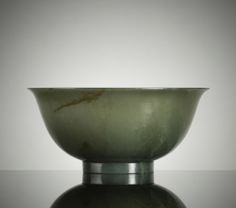 Fine carved spinach-green Imperial jade bowl - 图3