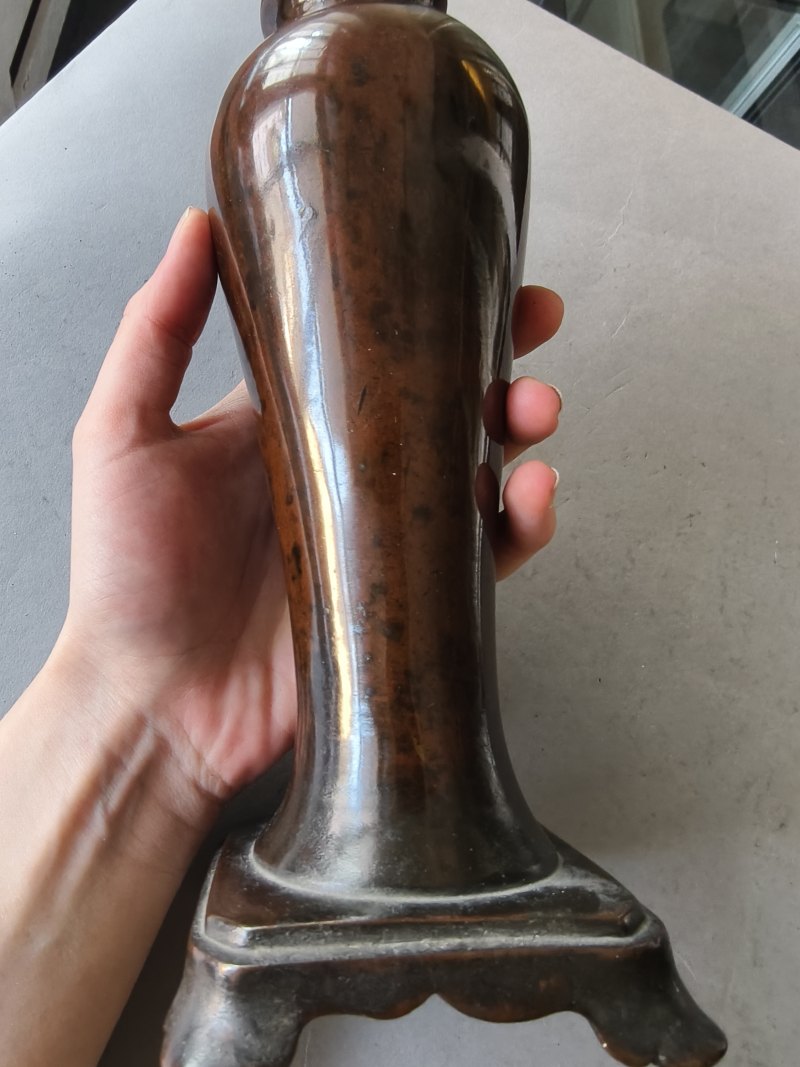 A group of three bronze vases - 图15