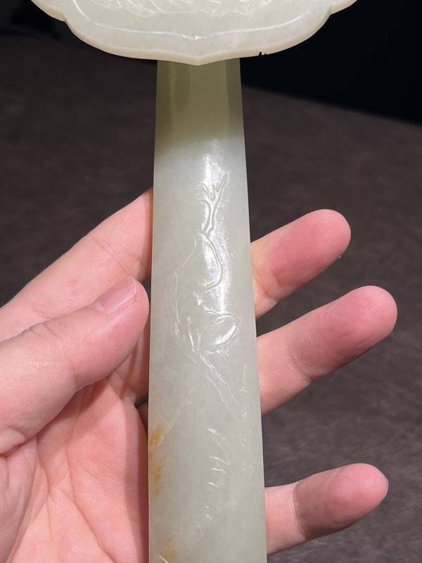 清乾隆 白玉雕福寿三多纹如意（原装老锦盒） - 图10