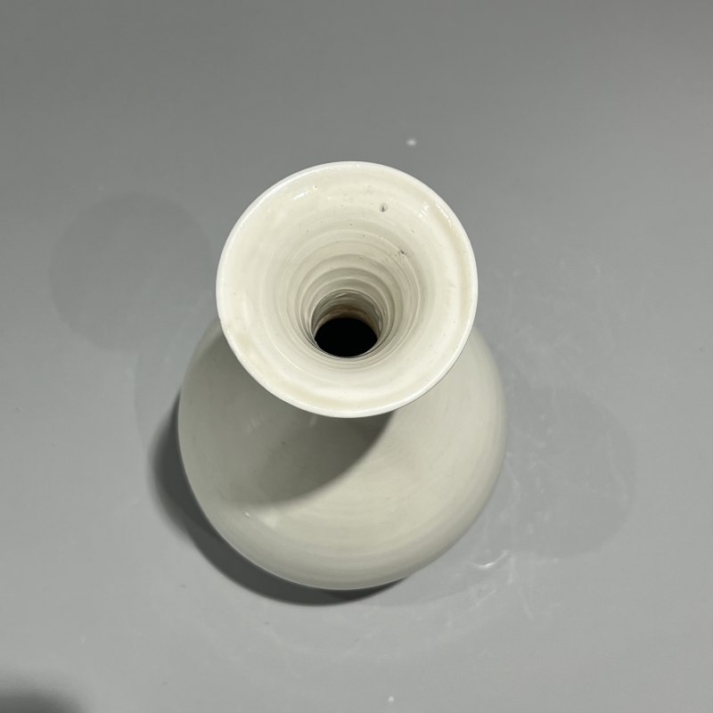 明代 白釉玉壶春瓶 - 图9