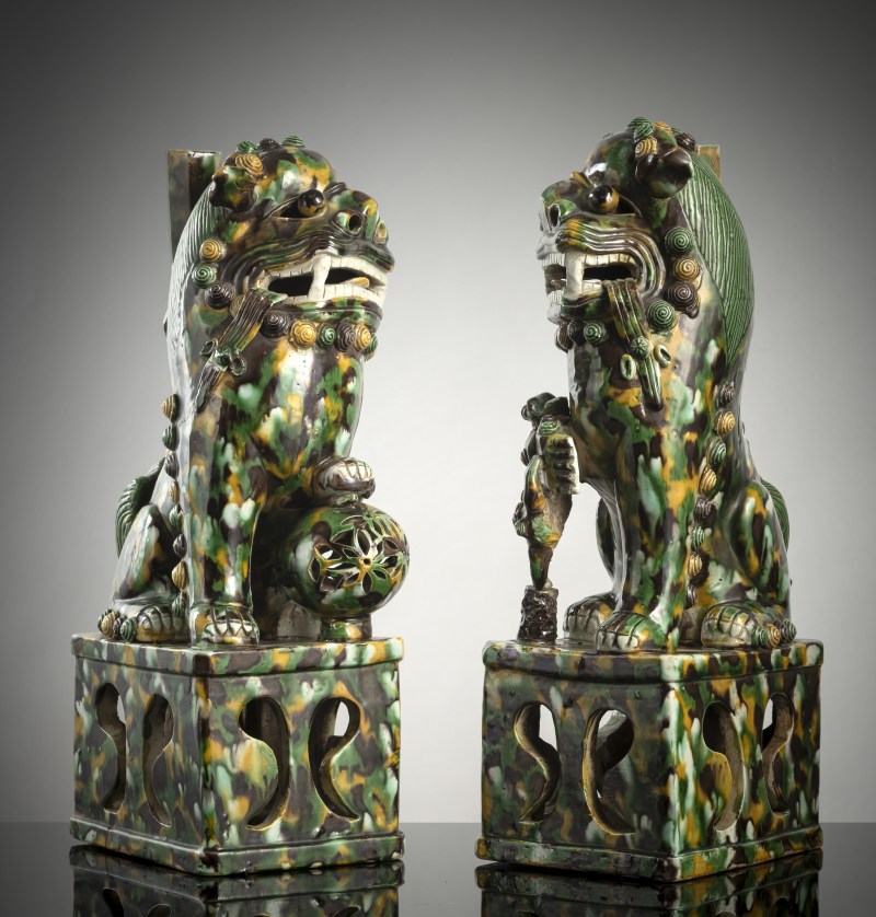A pair of 'sancai' -glazed buddhist lion joss-stick lion holders - 图2