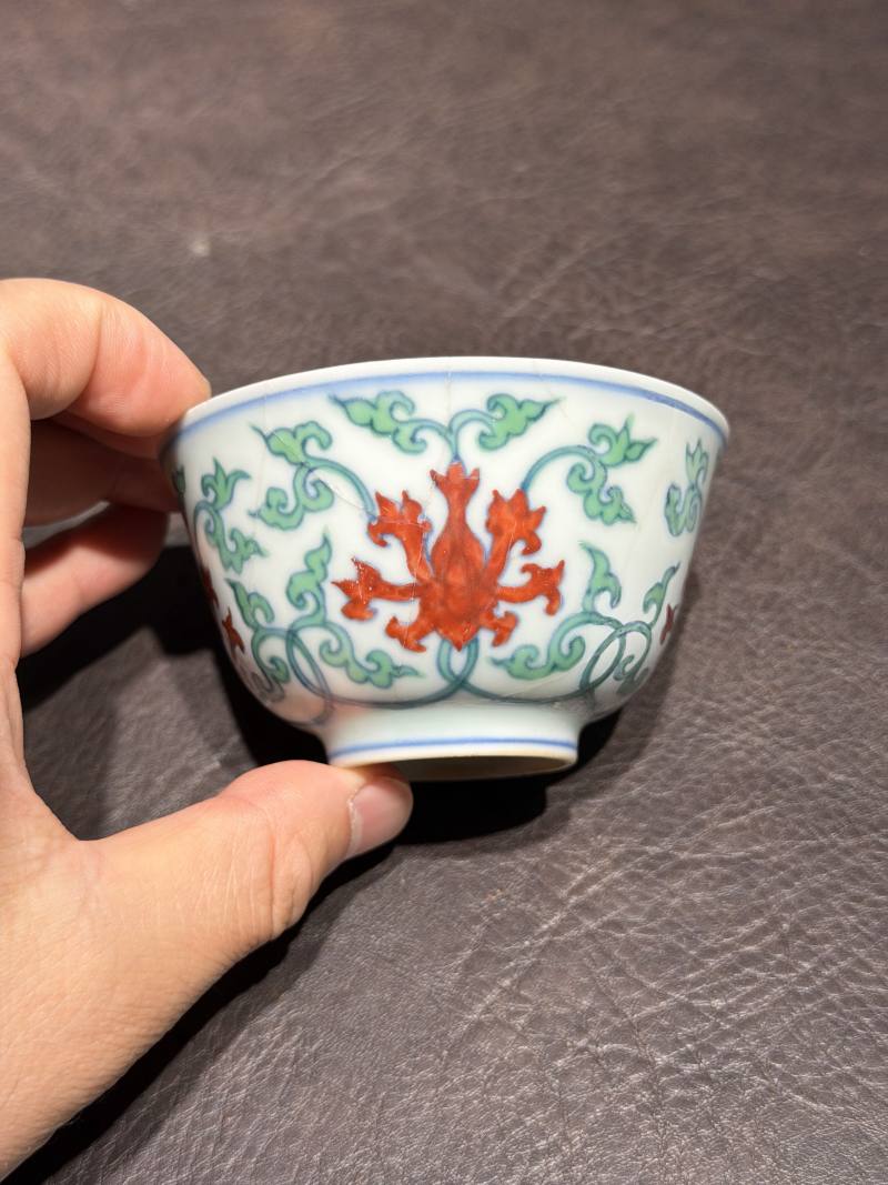 明成化 斗彩缠枝宝相花纹茶圆 - 图7