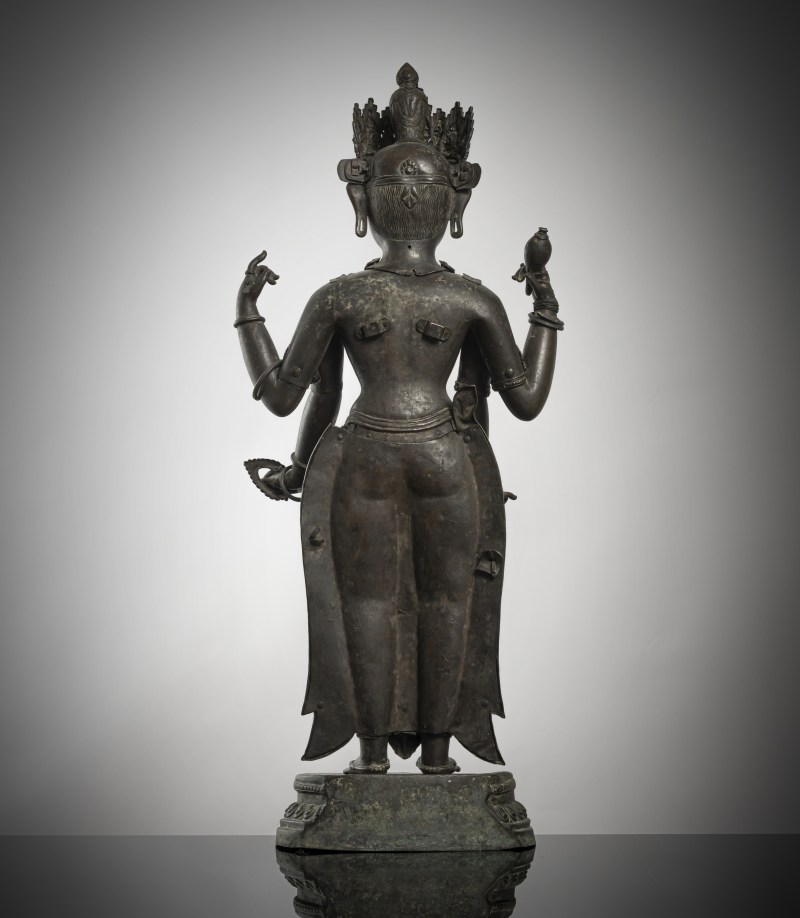 AN EMBOSSED COPPER FIGURE OF VISHNU - 图2