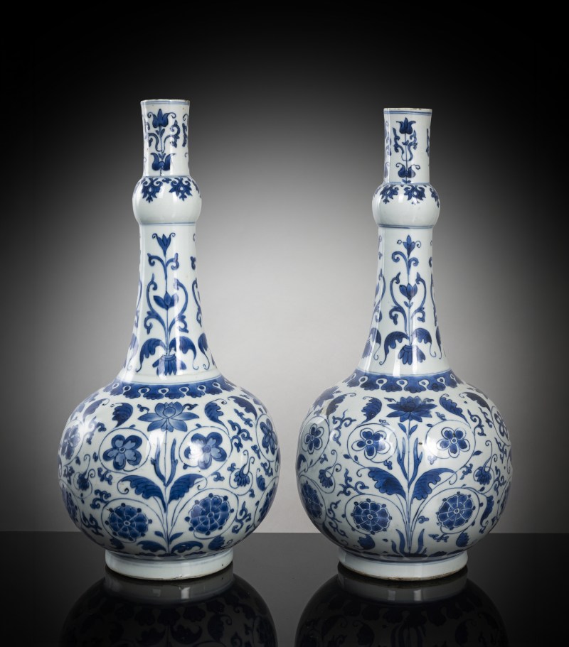 Two fine underglaze blue porcelain bottle vases