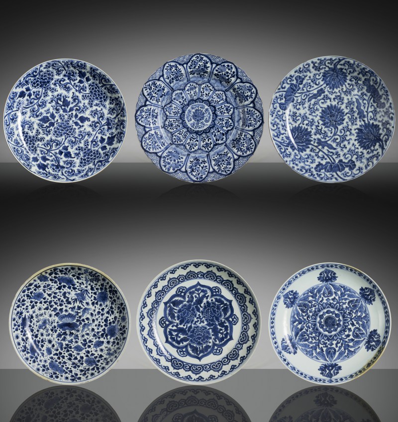 Six large porcelain round plates decorated in underglaze blue