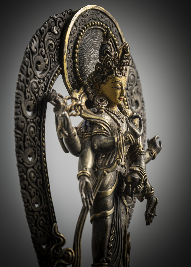 Partially fire-gilded silver figure of Amoghapasha - 图3