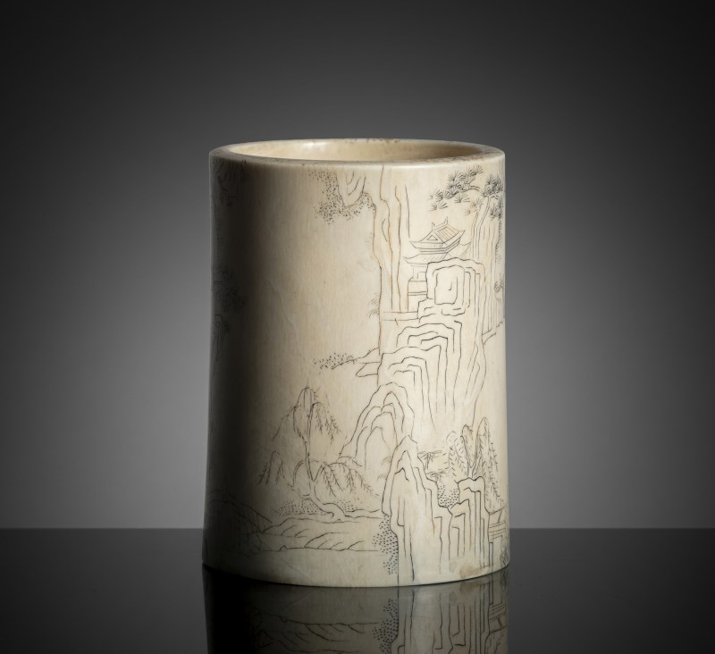 A cylindrical ivory brush pot with engraved decoration of a landscape and inscription - 图3