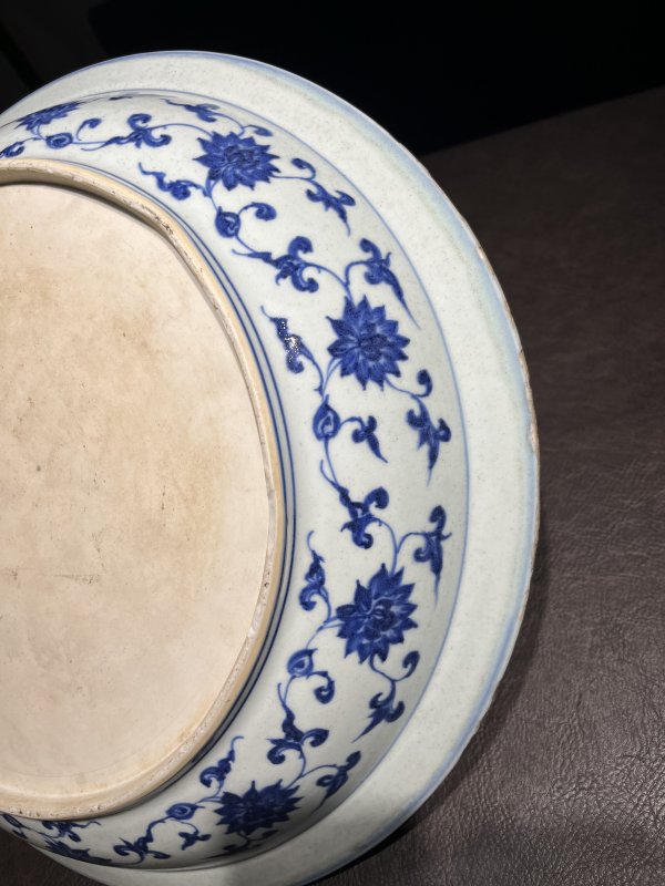 清雍正 仿永乐青花缠枝莲纹折沿大盘 - 图34