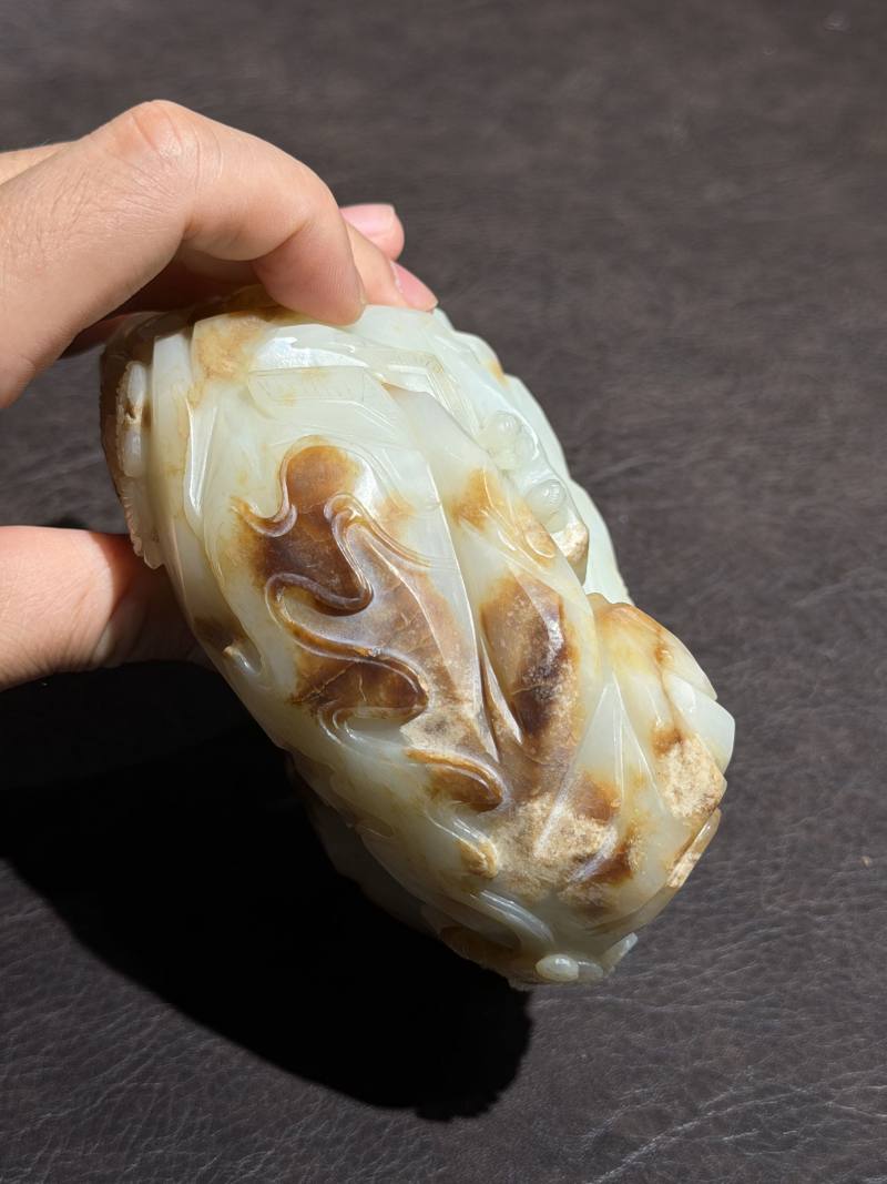 清乾隆 白玉雕高仕图山子（原配底座） - 图11
