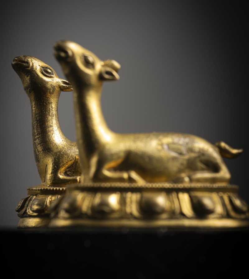 A PAIR OF GILT-BRONZE DEER - 图3
