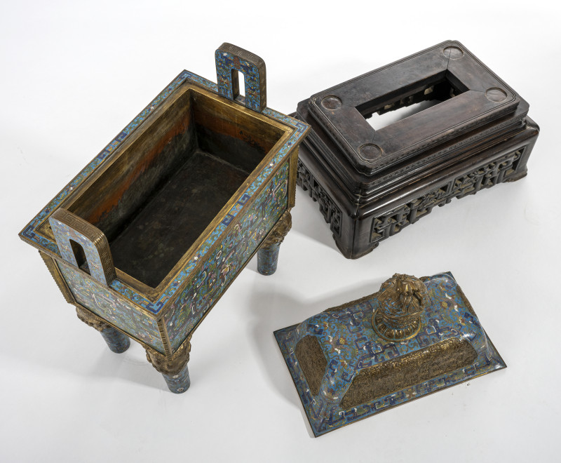 A very large and rare cloisonné censer and cover 'fangding' on a wooden stand - 图6
