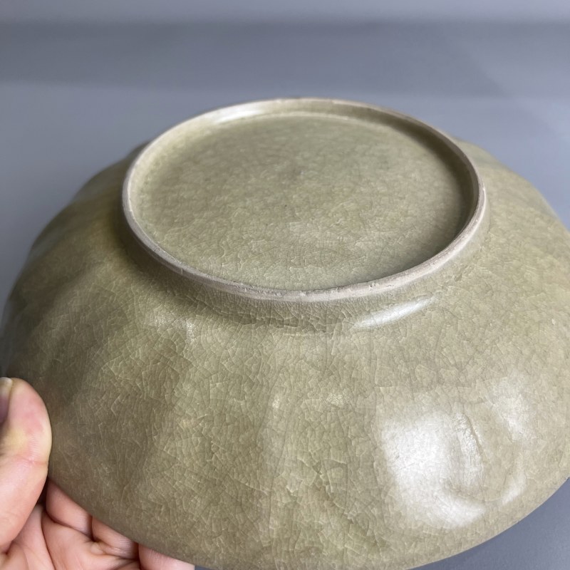 明代 龙泉窑米黄釉大盘 - 图18