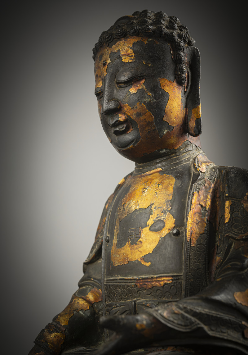 A bronze figure of seated Buddha Shakyamuni - 图3