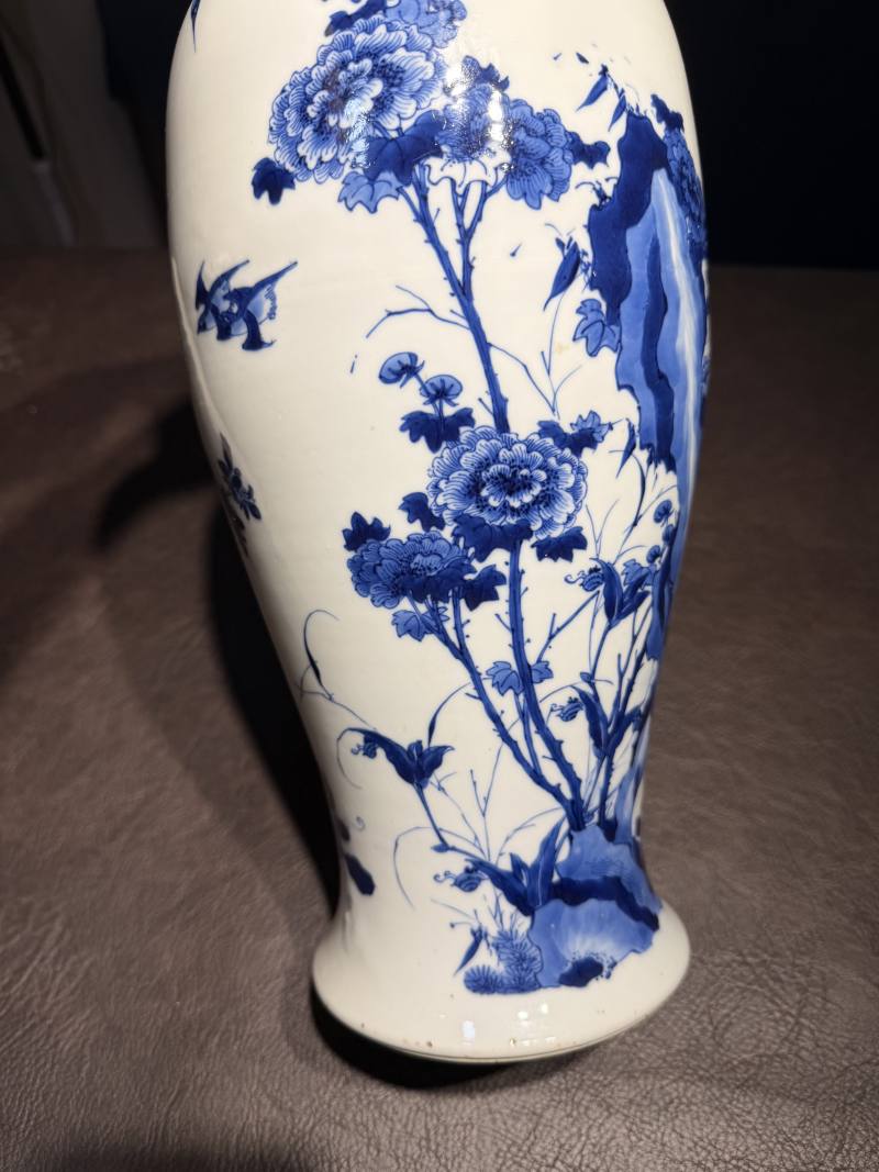 清康熙 青花山石花卉纹观音瓶 - 图10