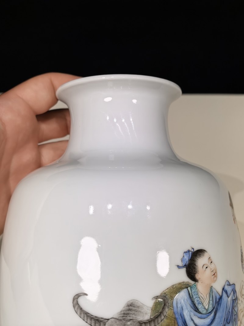 民国 粉彩牛郎织女图灯笼瓶 - 图8