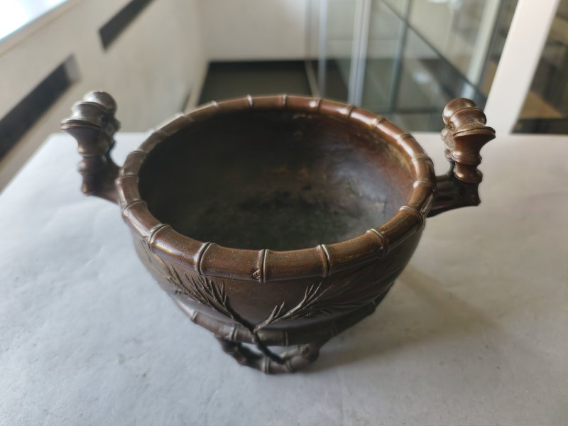 A well cast bronze incense burner with bamboo decoration in relief - 图12