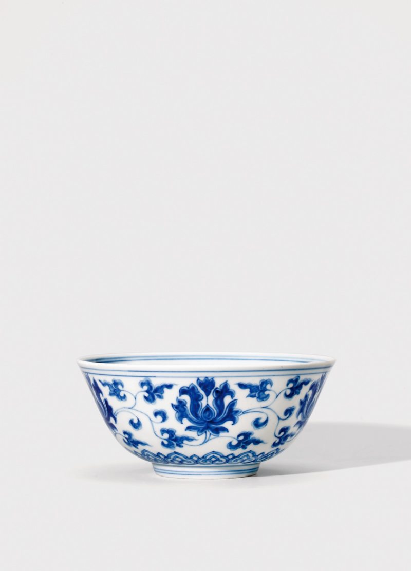明中期·青花缠枝莲纹碗
