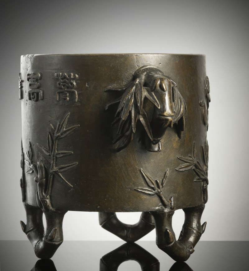 Bronze incense burner with relief decoration of inscription and bamboo - 图3