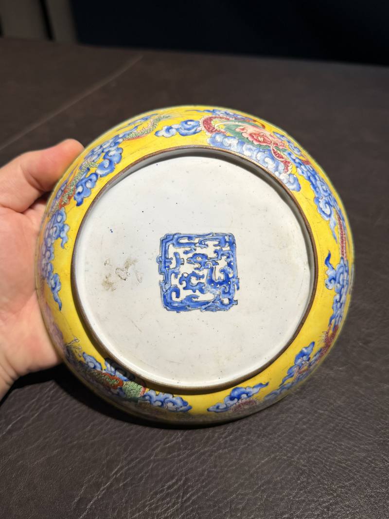 清乾隆 铜胎云龙花卉纹珐琅盘 - 图6