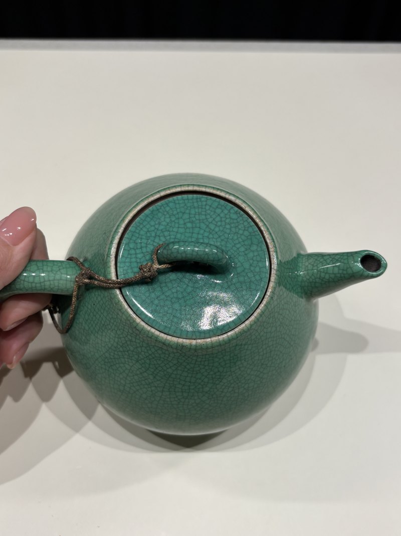 清早期 绿哥釉三足茶壶 - 图4