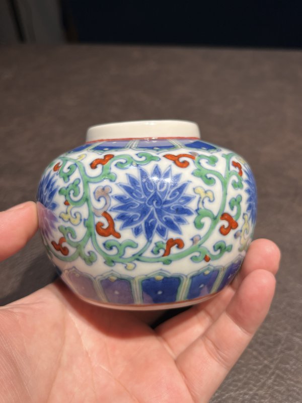 清康熙 斗彩缠枝莲纹小罐 - 图7