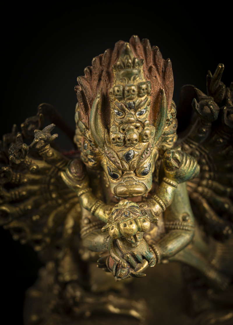 A GILT-BRONZE FIGURE OF VAJRABHAIRAVA - 图5