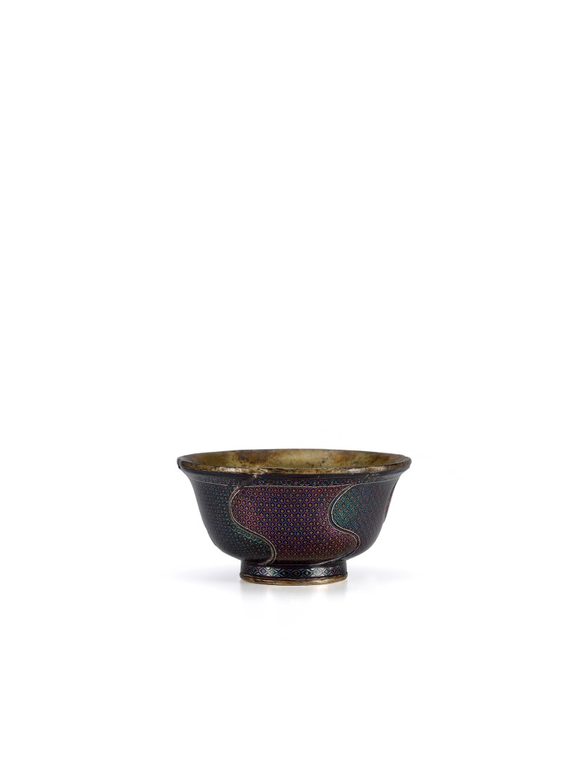 明·大漆嵌螺钿葵花口杯