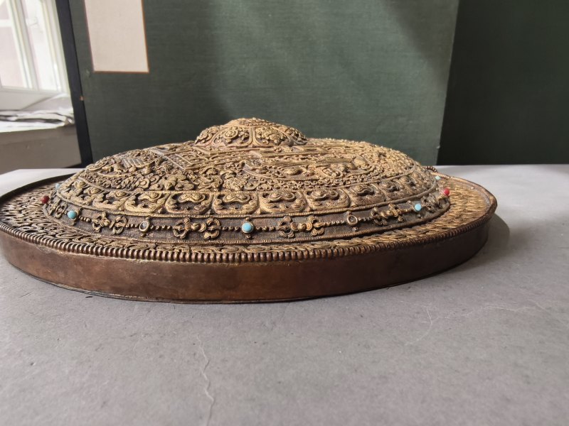 A PARCEL GILT-COPPER MANDALA - 图4