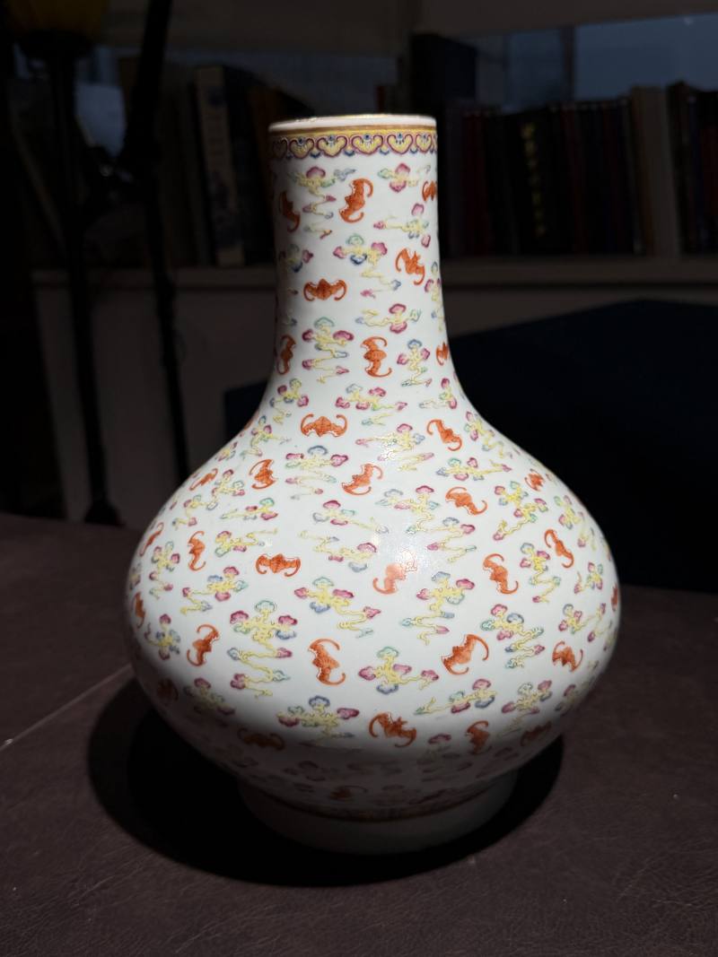 清光绪 粉彩百蝠纹荸荠瓶 - 图7