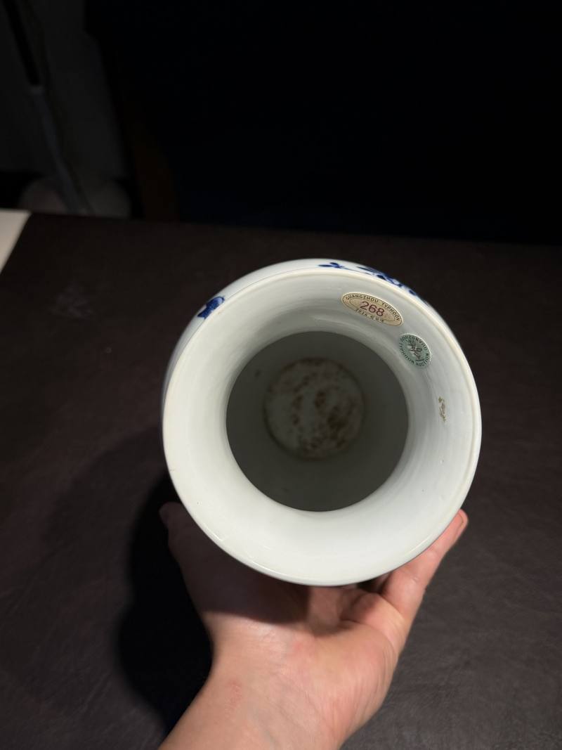 清康熙 青花山石花卉纹观音瓶 - 图12