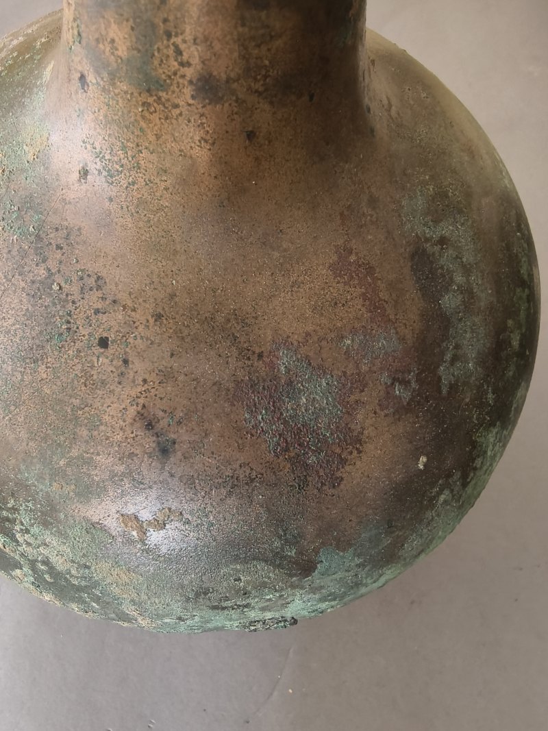 A bronze "garlic head" bottle vase - 图16